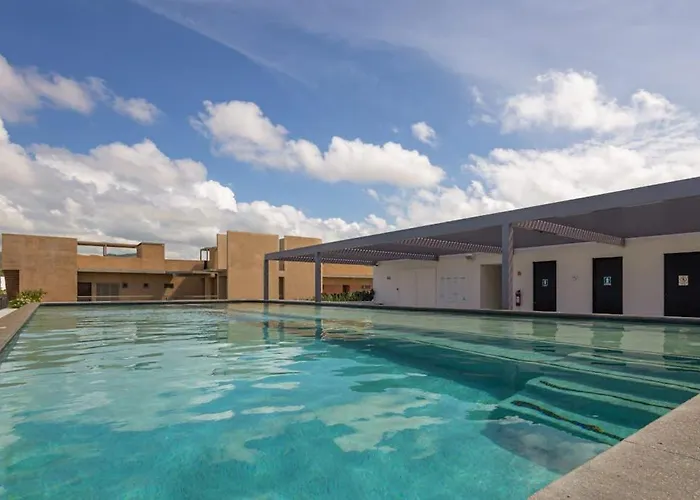 Family-friendly Oasis With Pool And Steps From Medano