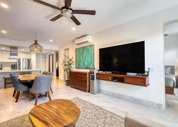 Family-friendly Oasis With Pool And Steps From Medano Ferienhaus